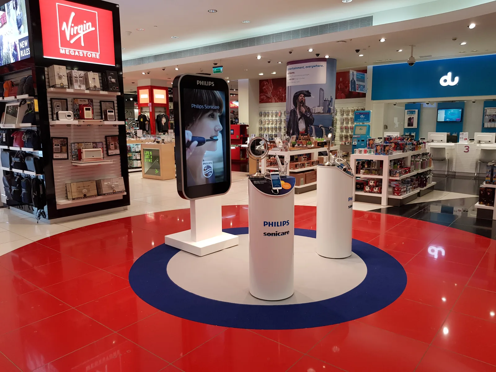 Custom island mall kiosk and POS retail pod manufactured by EGS Dubai