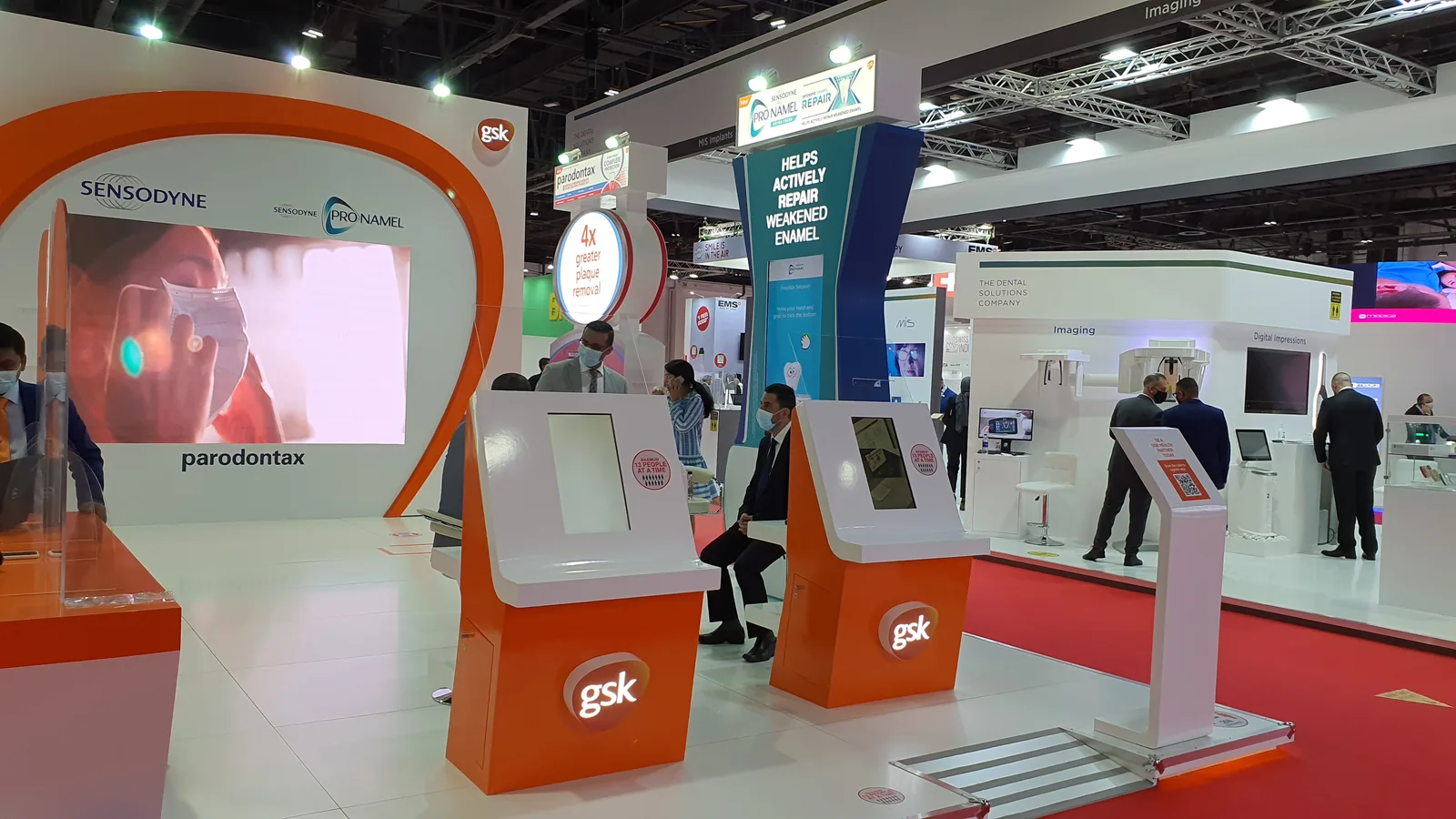 Optical eyewear retail display kiosk and sunglasses showcase Dubai