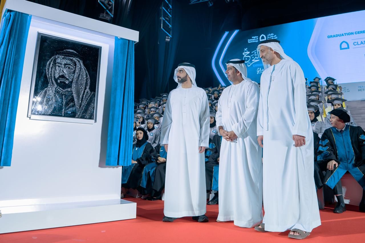 VIP, guest, and student experience at graduation-scale ceremonies